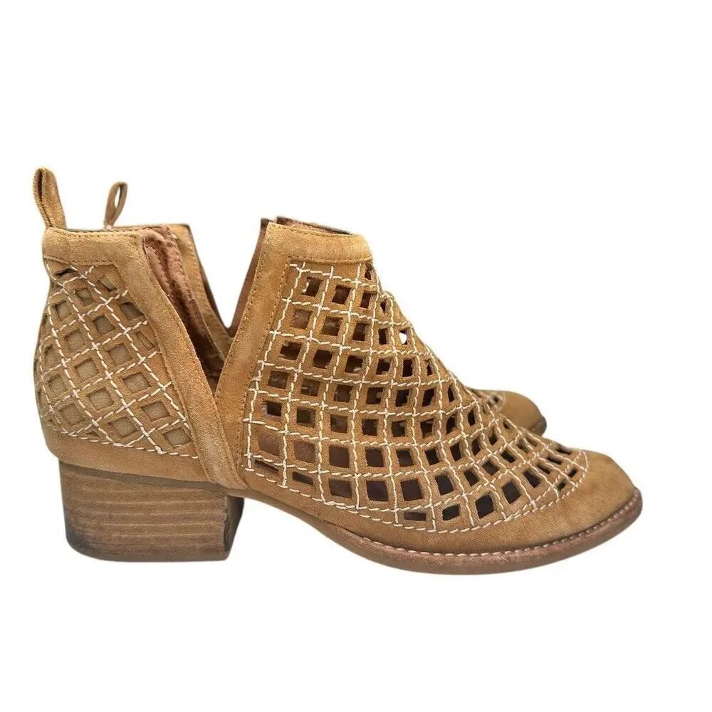 Jeffrey Campbell Taggart Cut Out Open Weave Leather Beige Booties Size 8.5